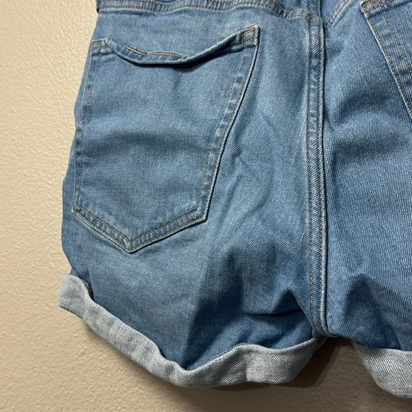 Old Navy High Rise OG Straight Shorts - Picture 6 of 10